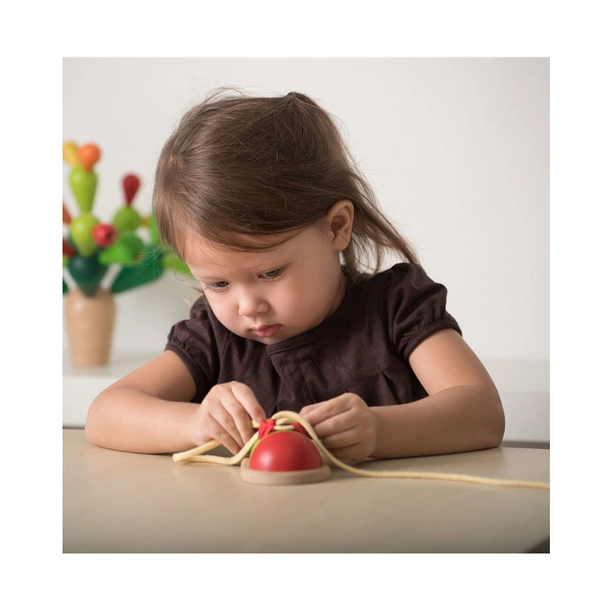 Ata el Zapato PlanToys