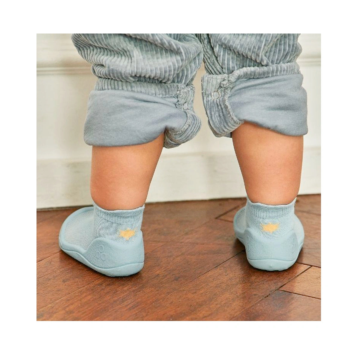 Attipas Talla 22.5 Bee Blue